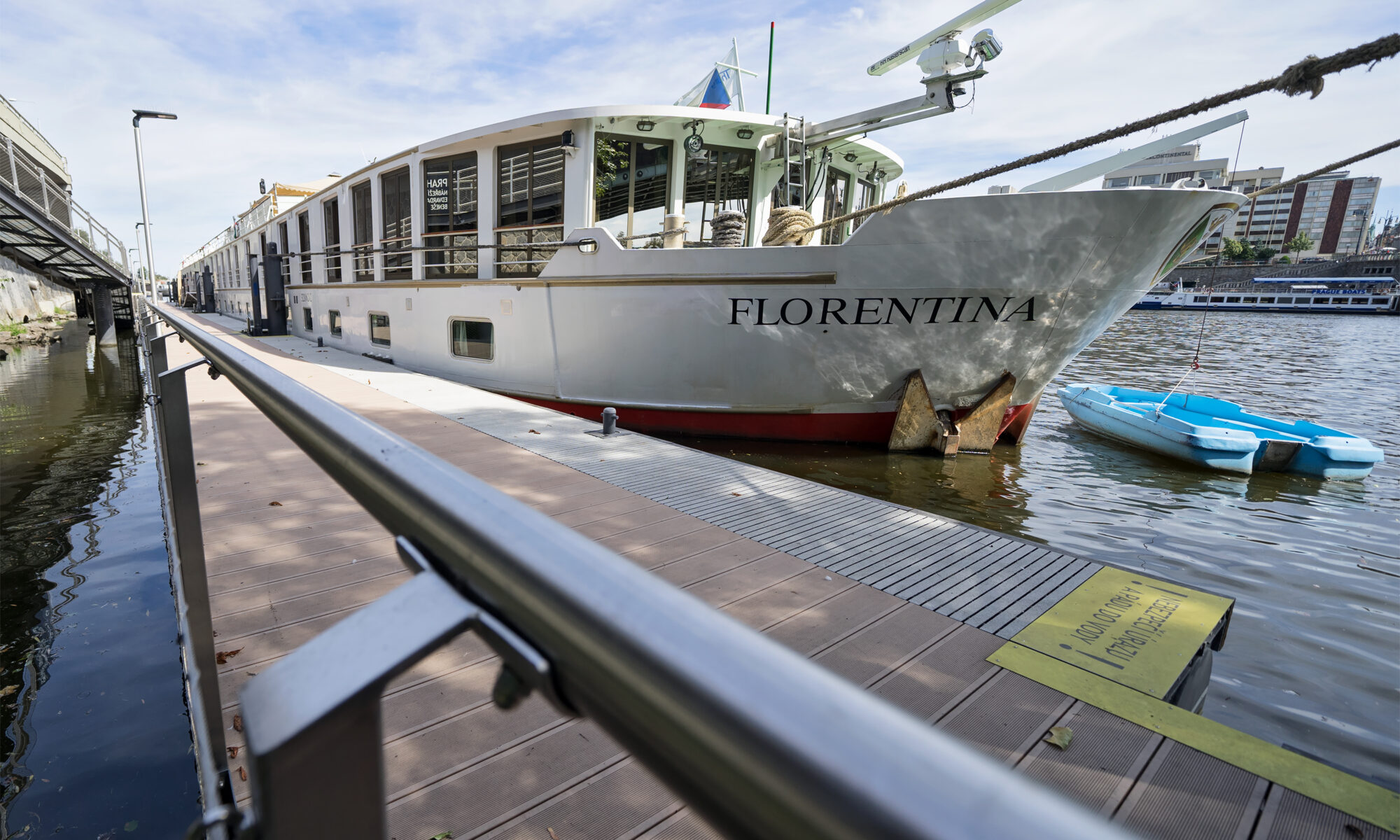 MS Florentina am Anleger